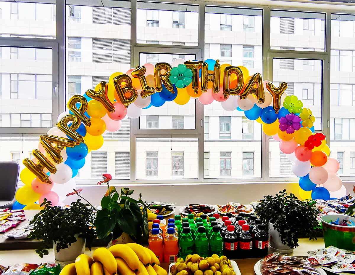 司維者科技集團(tuán)熱烈慶祝2023年7月員工生日會(huì)